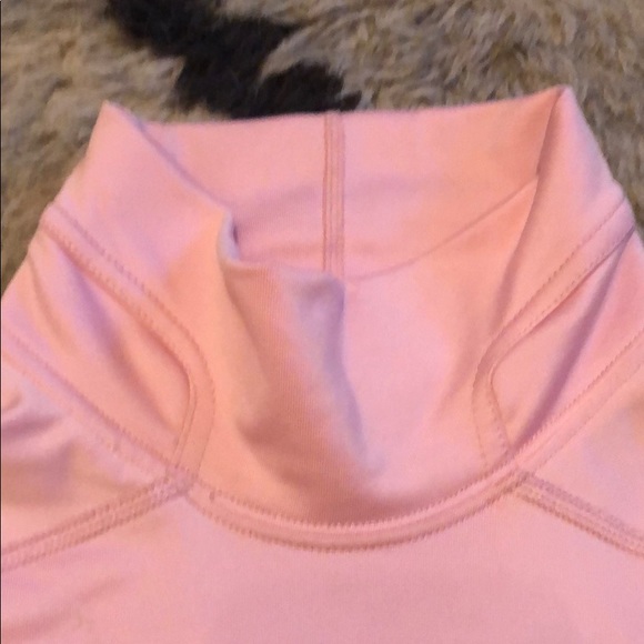 Nike pale pink running shirt size small - Picture 3 of 4